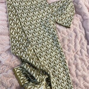 Michael Kors Cream and Tan Geometric Scarf